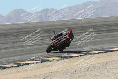 media/Oct-13-2025-Moto Forza (Mon) [[a66d839500]]/3-B Group/Session 2 (Bowl)/